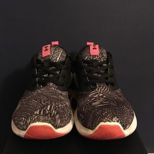 Under Armour Womens Flow RN Crisscross Shoe Size 8